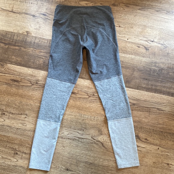 Outdoor Voices Leggings Small - Picture 3 of 3